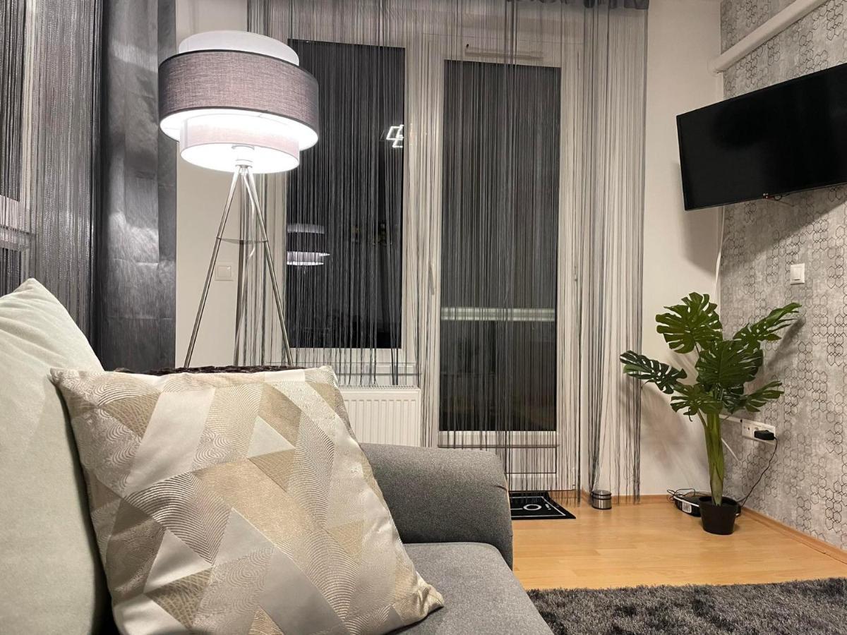 Europa 20 Apartment Bük